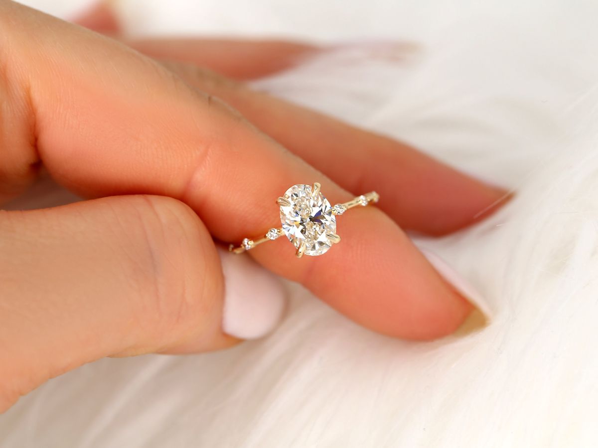 Stunning 1.69 CT Oval Moissanite Engagement Ring with Dainty Design 8