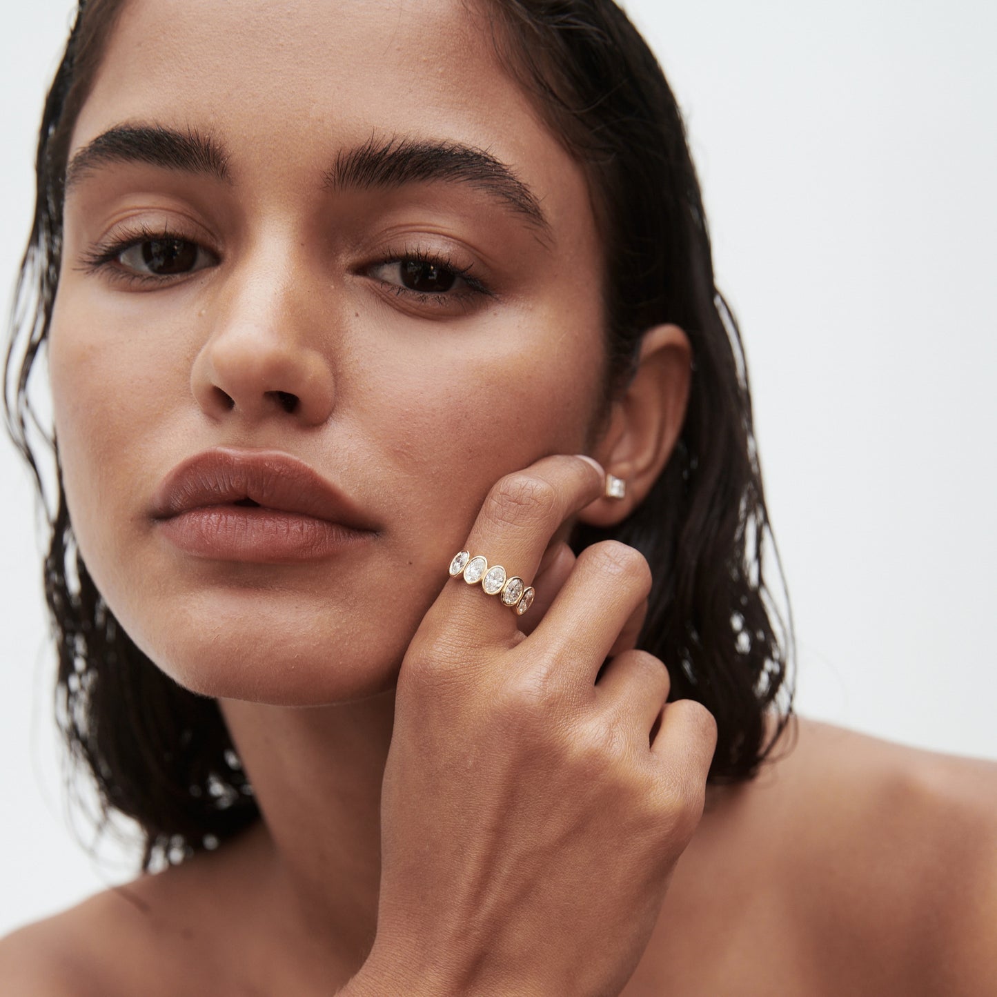 Stunning 1.65 TCW Oval Moissanite Stones Bezel Wedding Bands 7