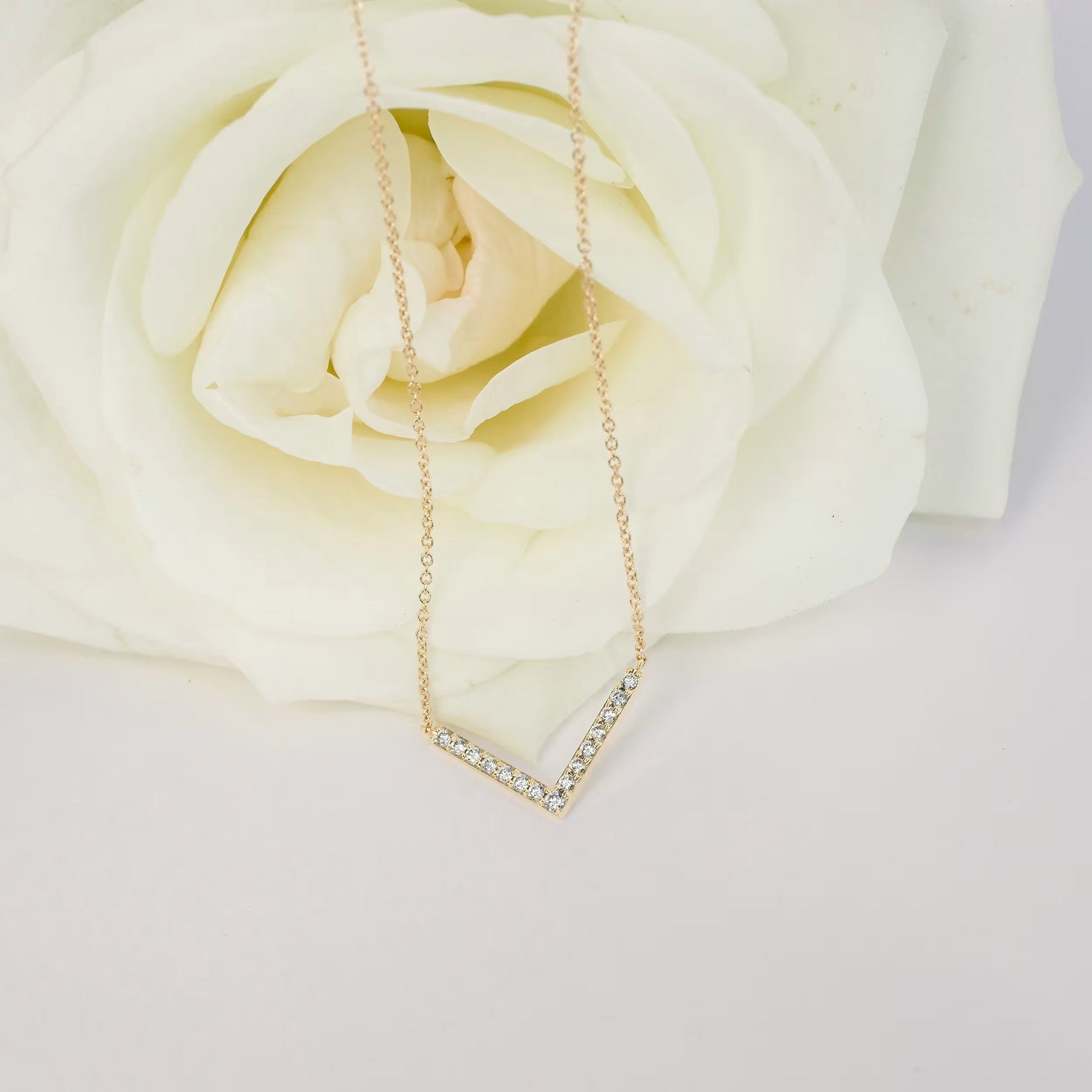 0.40 CT Round Moissanite Diamond V-Shape Pendant Necklace in Solid Gold 7