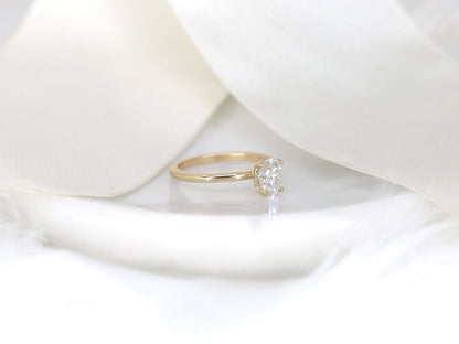 Stunning 1 CT Oval Moissanite Engagement Ring With Solitaire Design 3