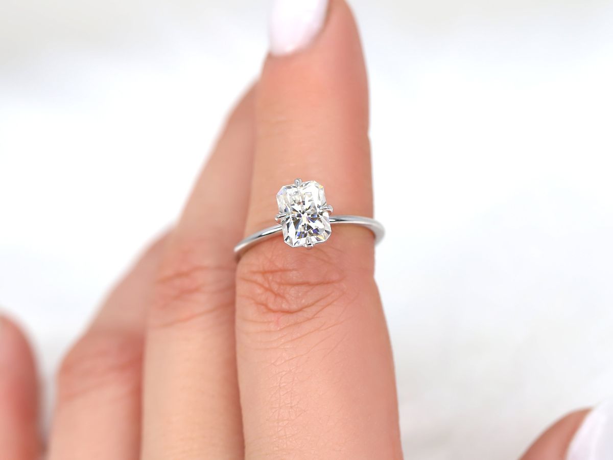 Stunning 1.75 CT Radiant Moissanite Engagement Ring with Solitaire Design 7