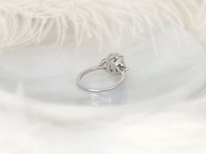 Stunning 2.5 CT Oval Moissanite Engagement Ring with Three Stone Design 2