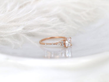 Stunning 1.0 CT Round Moissanite Engagement Ring with Cluster Design 2