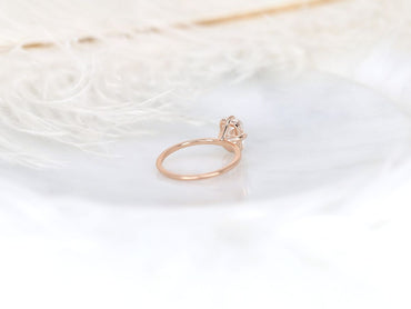 Stunning 1.75 CT Emerald Moissanite Engagement Ring with Solitaire Design 2