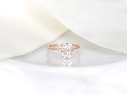 Stunning 1.75 CT Emerald Moissanite Engagement Ring with Solitaire Design 4