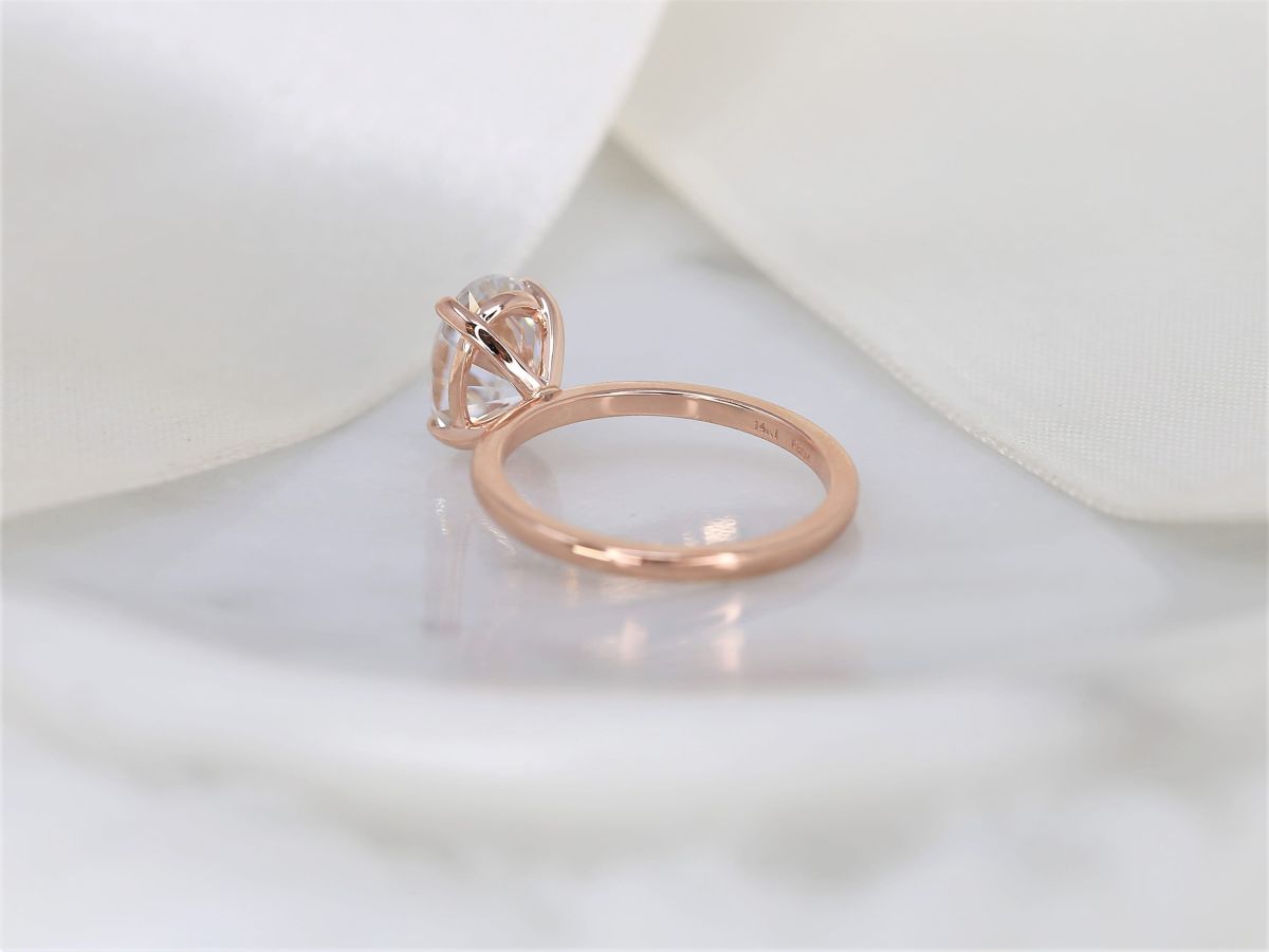 Stunning 2.5 CT Oval Moissanite Engagement Ring with Solitaire Design 4