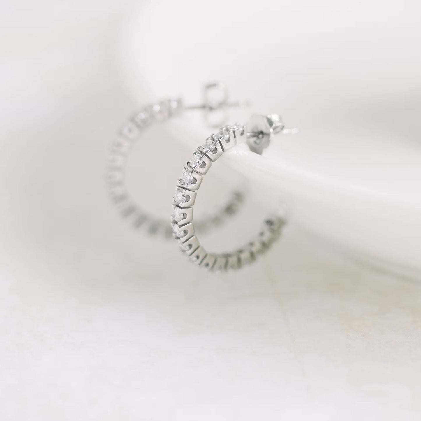 1.0 TCW Round Shape Moissanite Hoops Earrings in Gold 1