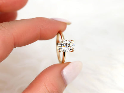 Stunning 2.5 CT Oval Moissanite Engagement Ring with Solitaire Design 9