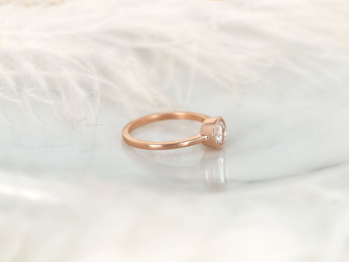 Stunning 0.75 CT Round Moissanite Engagement Ring With Bezel Design 4