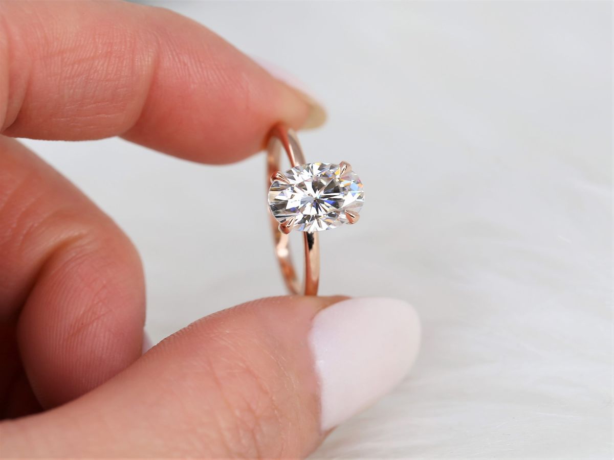 Stunning 2.5 CT Oval Moissanite Engagement Ring with Solitaire Design 6