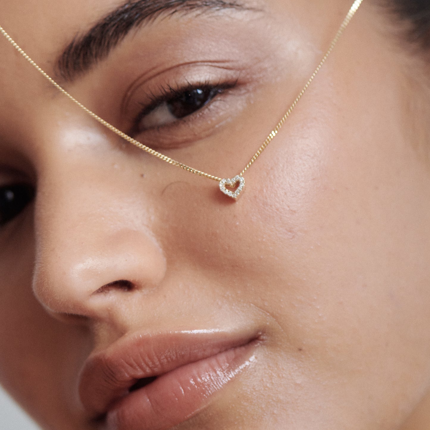 0.065 TCW Round Moissanite Diamond Heart Pendant Necklace in Solid Gold 3