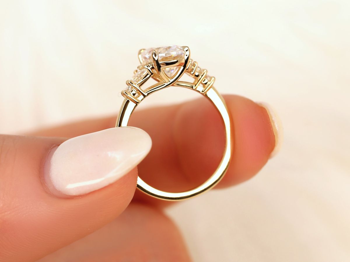 Stunning 2.5 CT Oval Moissanite Engagement Ring with Cluster Design 4