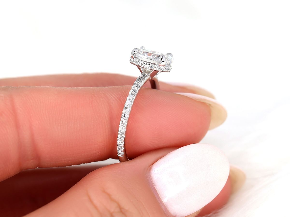 Stunning 1.5 CT Oval Moissanite Engagement Ring with Hidden Halo Design 3