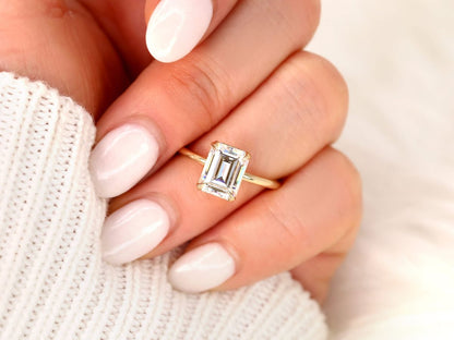 Stunning 2.60 CT Emerald Moissanite Engagement Ring with Hidden Halo Design 7