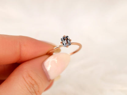 Stunning 0.75 CT Emerald Moissanite Engagement Ring With Solitaire Design 8