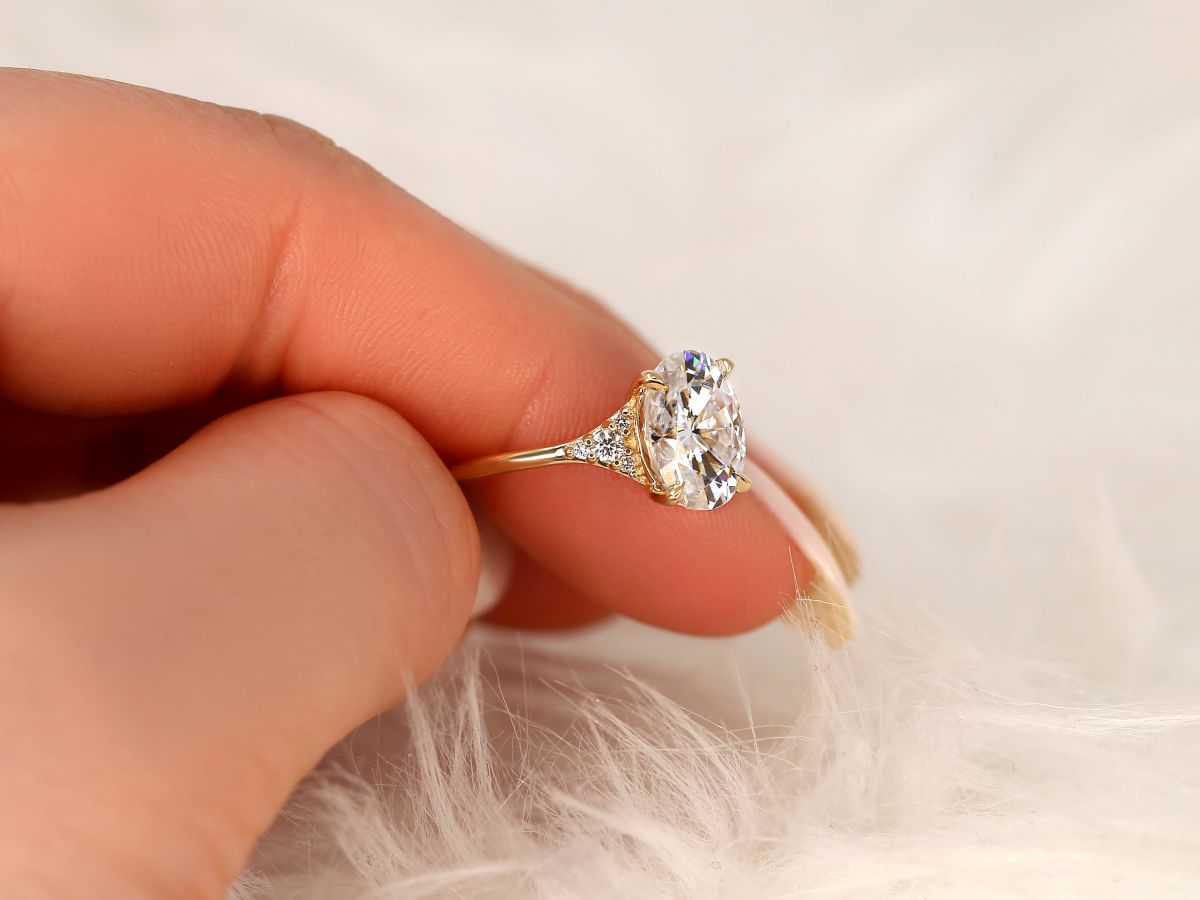 Stunning 2.5 CT Oval Moissanite Engagement Ring with Cluster Design 6