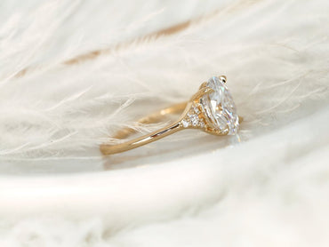 Stunning 2.5 CT Oval Moissanite Engagement Ring with Cluster Design 2