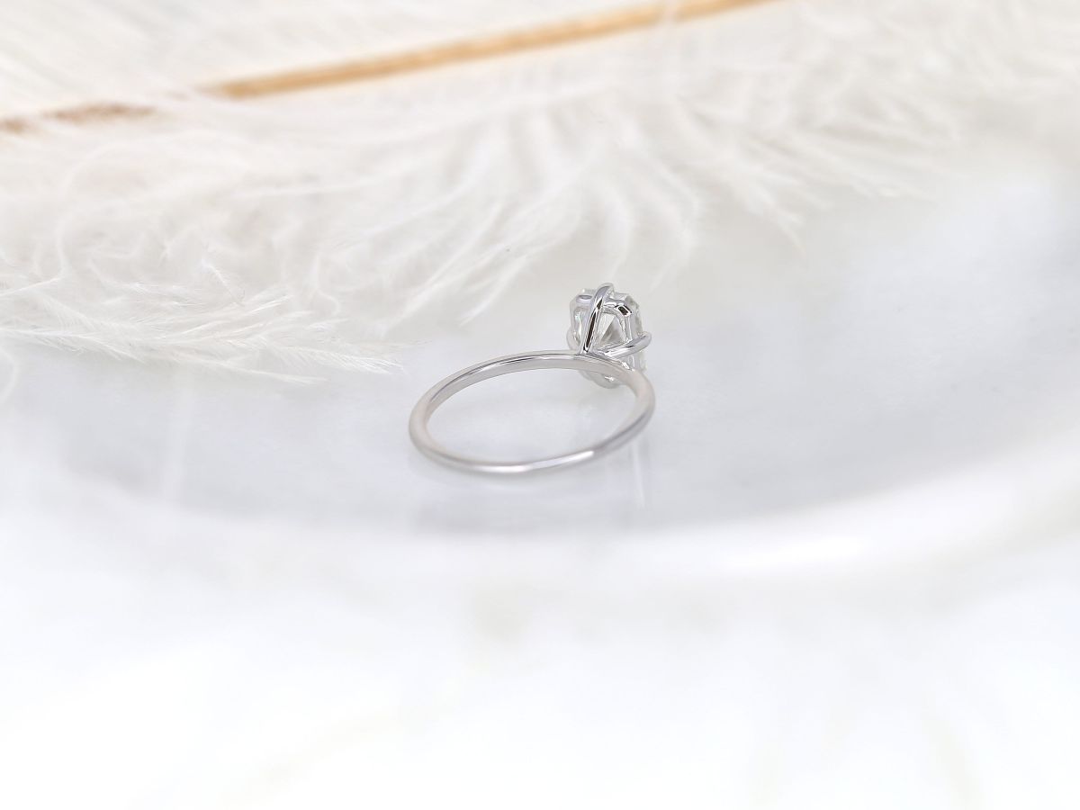 Stunning 1.75 CT Radiant Moissanite Engagement Ring with Solitaire Design 3