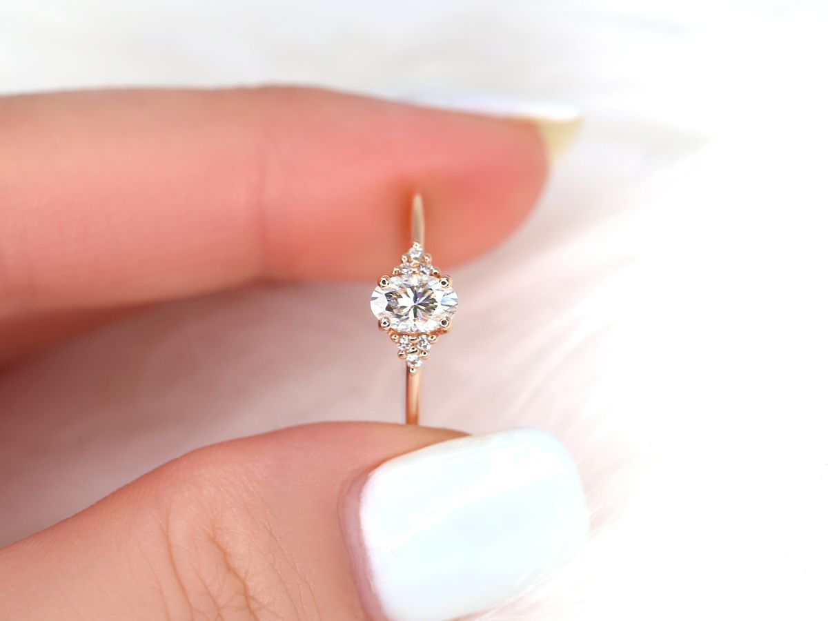 Stunning 0.50 CT Oval Moissanite Engagement Ring With Cluster Design 4