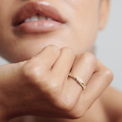 Stunning 0.1 TCW Round Moissanite Stones Flush Wedding Bands 2