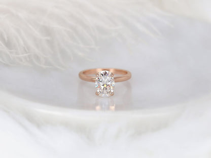 Stunning 2.5 CT Oval Moissanite Engagement Ring with Solitaire Design 1