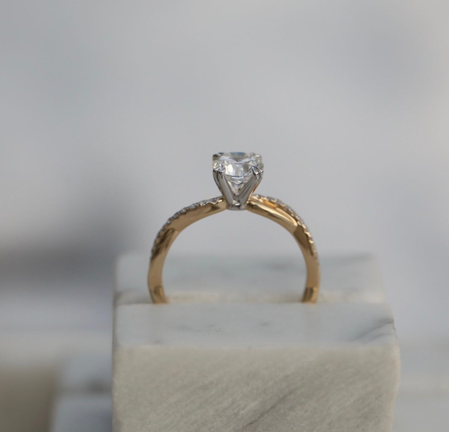 0.89 CT Round Cut Twisted Shank Pave CVD E/VS1 Diamond Engagement Ring 9