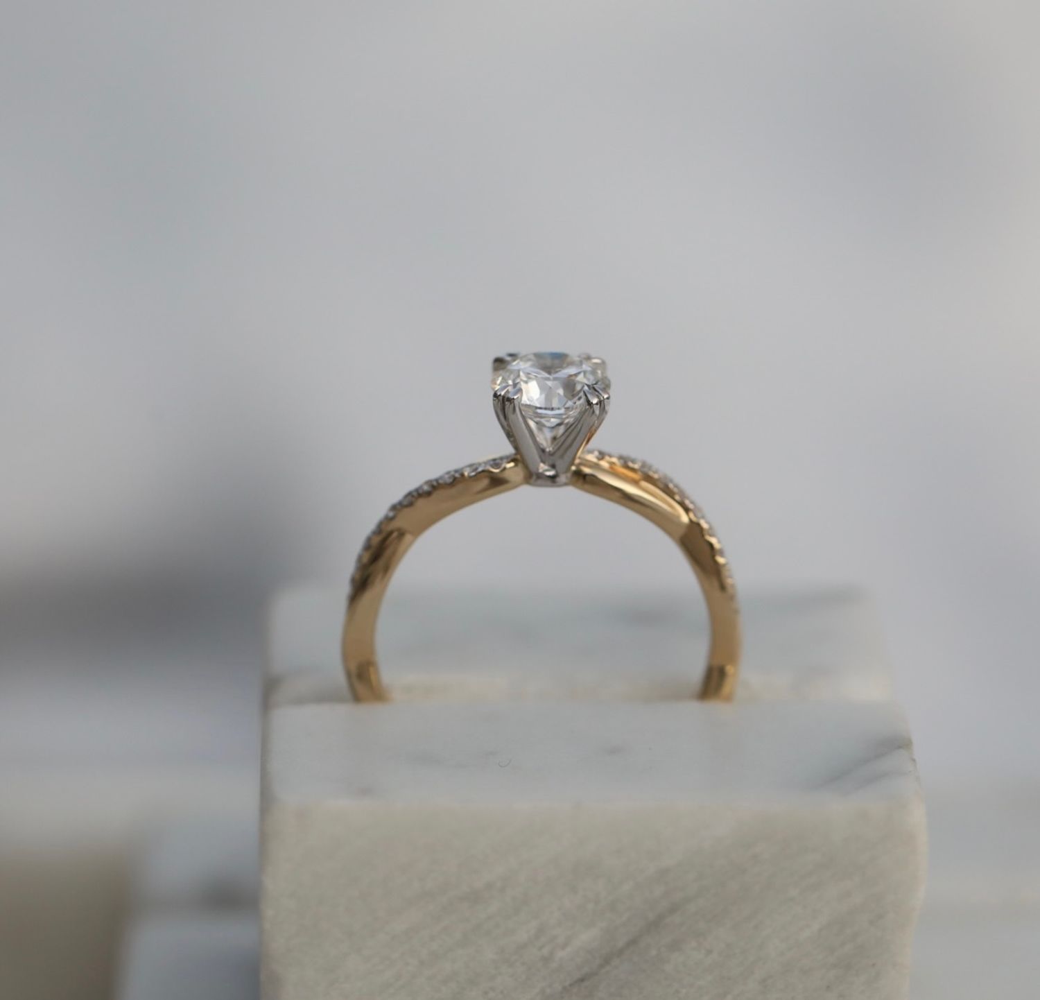 0.89 CT Round Cut Twisted Shank Pave CVD E/VS1 Diamond Engagement Ring 9