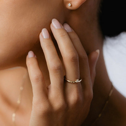 Stunning 0.2 CT Round Moissanite Engagement Ring with Solitaire Design 4