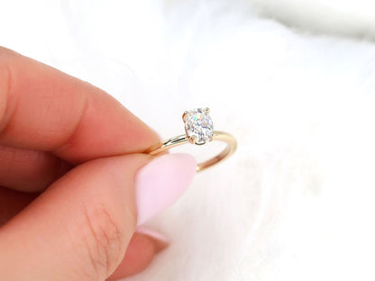Stunning 1 CT Oval Moissanite Engagement Ring With Solitaire Design 8