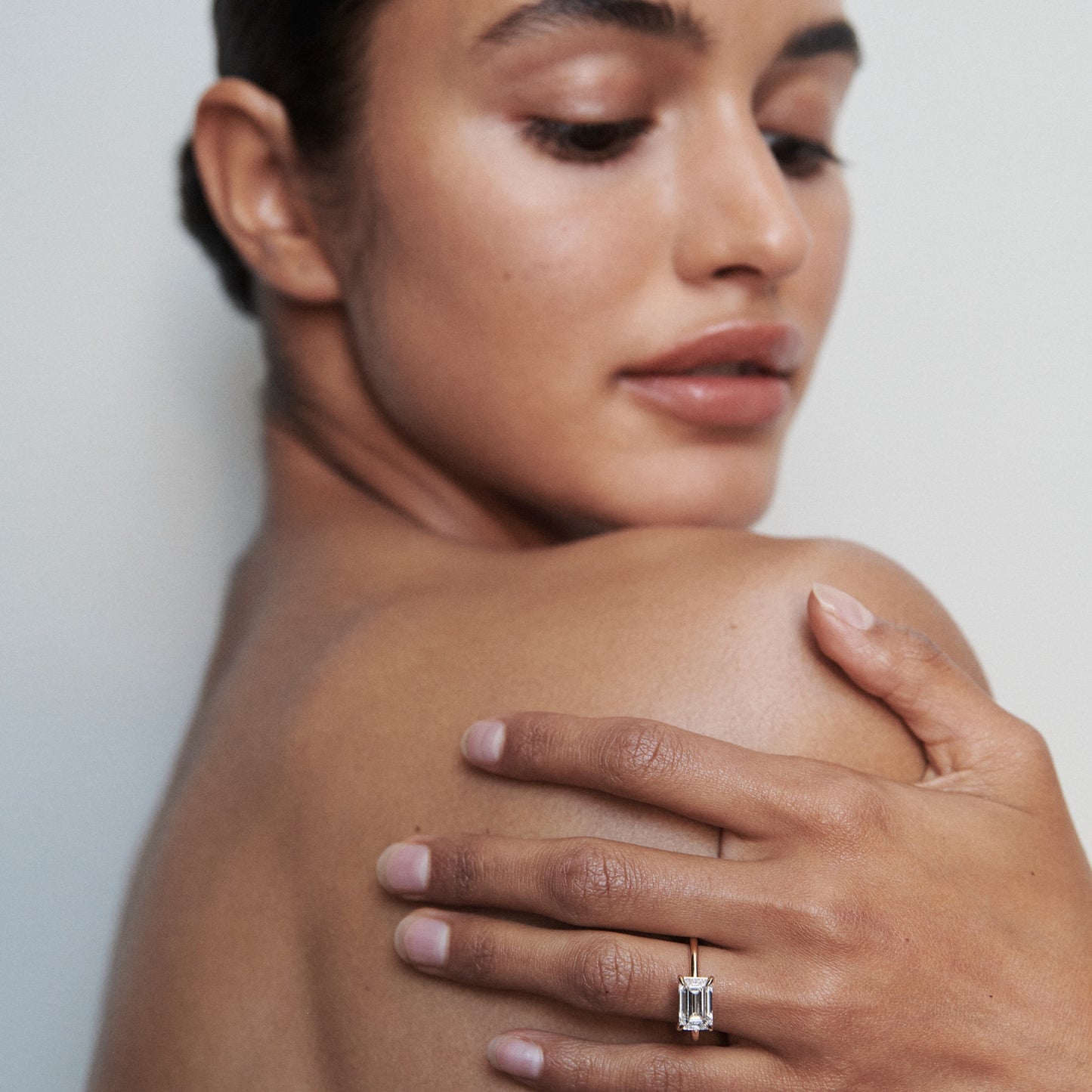 Stunning 1 CT Emerald Moissanite Engagement Ring with Solitaire Design 3