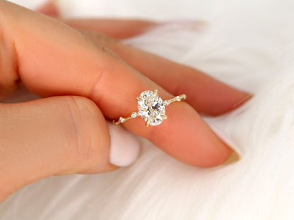 Stunning 1.69 CT Oval Moissanite Engagement Ring with Dainty Design 8