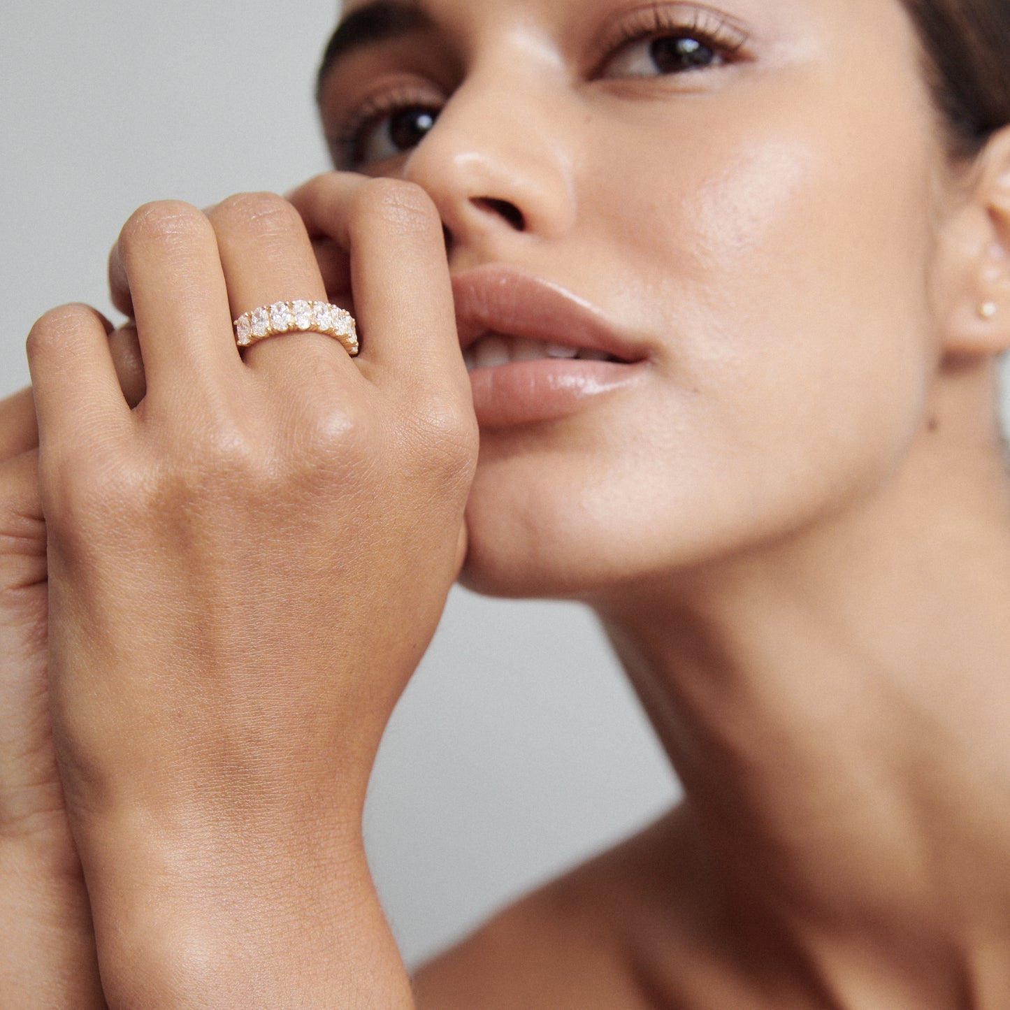 Stunning 1.60 TCW Oval Moissanite Stones Half Eternity Wedding Bands 4