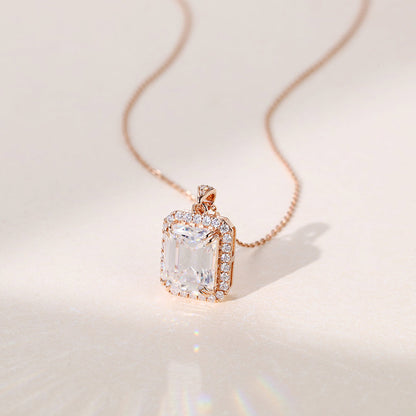 2.20 TCW Emerald Moissanite Diamond Halo Pendant Necklace in Solid Gold 2