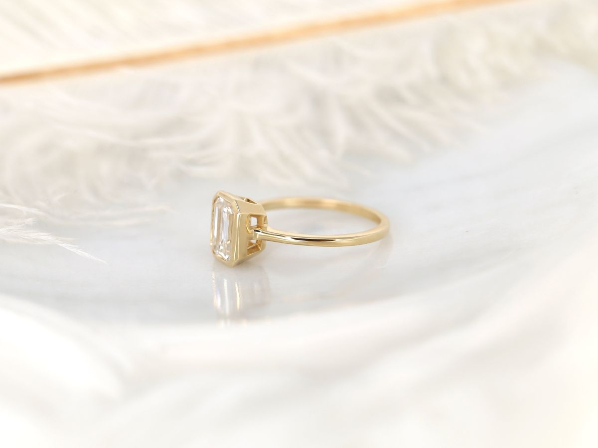 Stunning 1.75 CT Emerald Moissanite Engagement Ring with Bezel Design 2