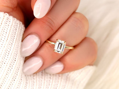 Stunning 1.75 CT Emerald Moissanite Engagement Ring with Solitaire Design 6