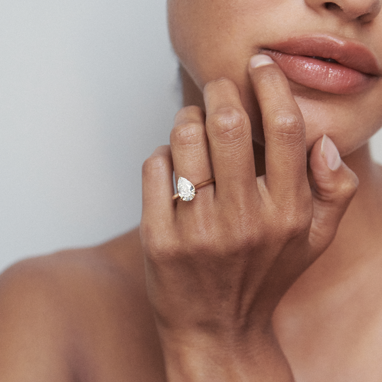 Stunning 1 CT Pear Moissanite Engagement Ring with Solitaire Design 3