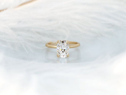 Stunning 2.5 CT Oval Moissanite Engagement Ring with Solitaire Design 1