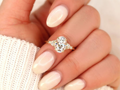 Stunning 2.5 CT Oval Moissanite Engagement Ring with Cluster Design 8