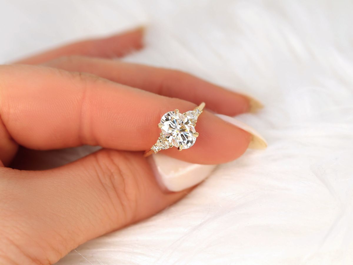 Stunning 2.5 CT Oval Moissanite Engagement Ring with Cluster Design 7