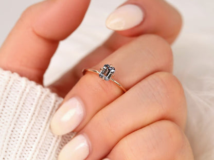 Stunning 0.75 CT Emerald Moissanite Engagement Ring With Solitaire Design 7