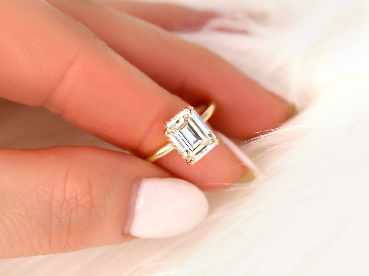 Stunning 2.60 CT Emerald Moissanite Engagement Ring with Hidden Halo Design 6