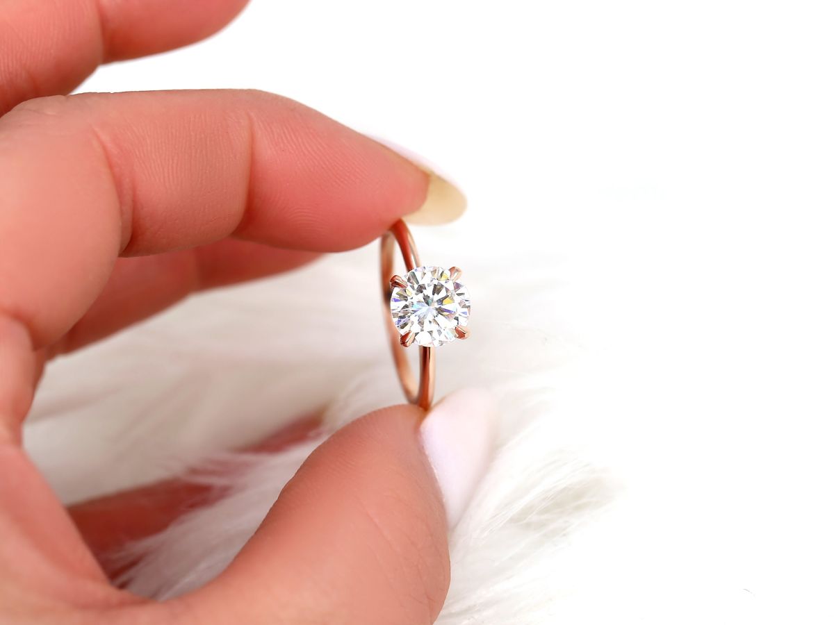 Stunning 2.0 CT Round Moissanite Engagement Ring with Solitaire Design 7