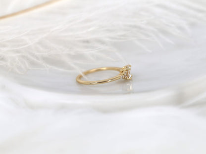 Stunning 0.75 CT Round Moissanite Engagement Ring With Cluster Design 3