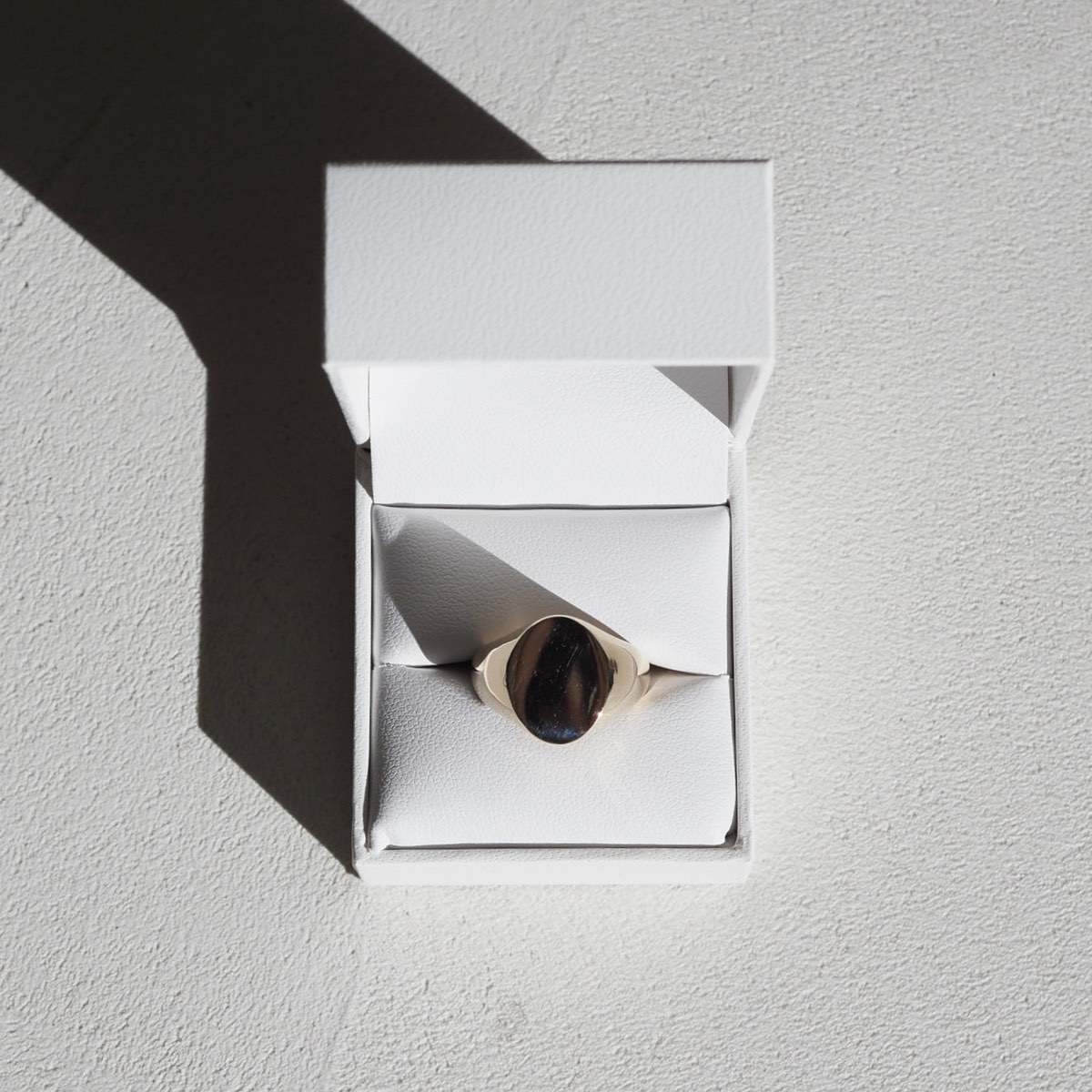 Stunning Men's Oval Signet Metal Ring 3