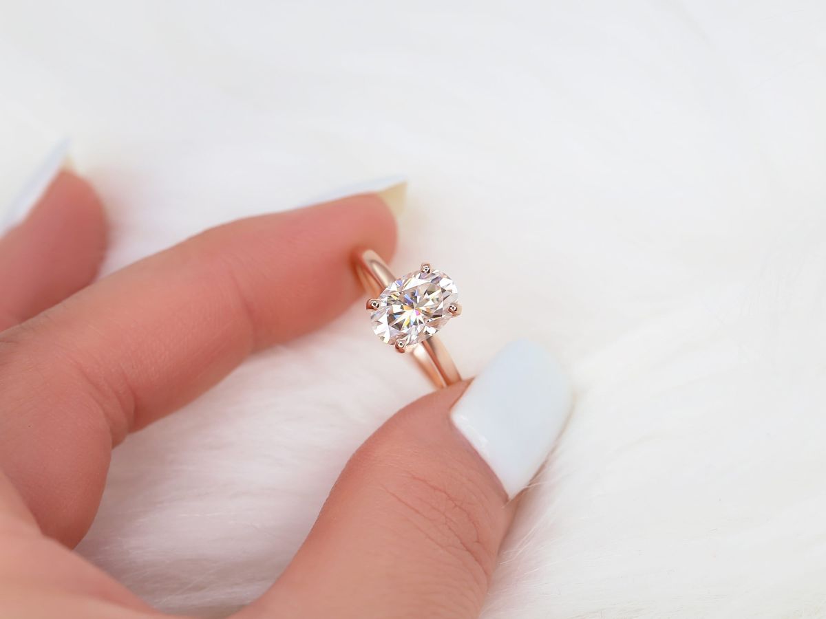 Stunning 2.5 CT Oval Moissanite Engagement Ring with Solitaire Design 8