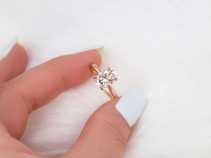 Stunning 2.5 CT Oval Moissanite Engagement Ring with Solitaire Design 8