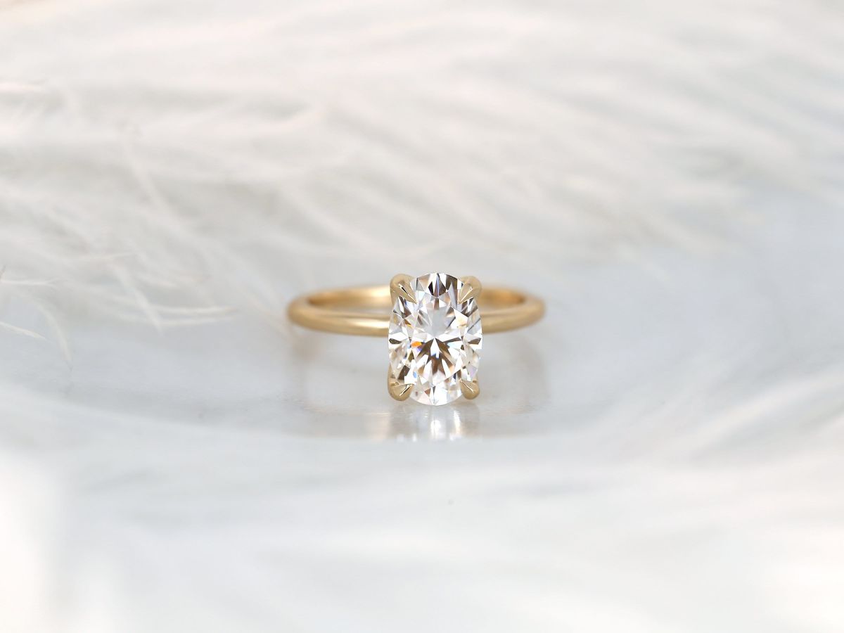 Stunning 2.5 CT Oval Moissanite Engagement Ring with Solitaire Design 3