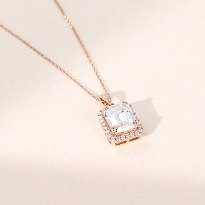 2.20 TCW Emerald Moissanite Diamond Halo Pendant Necklace in Solid Gold 3