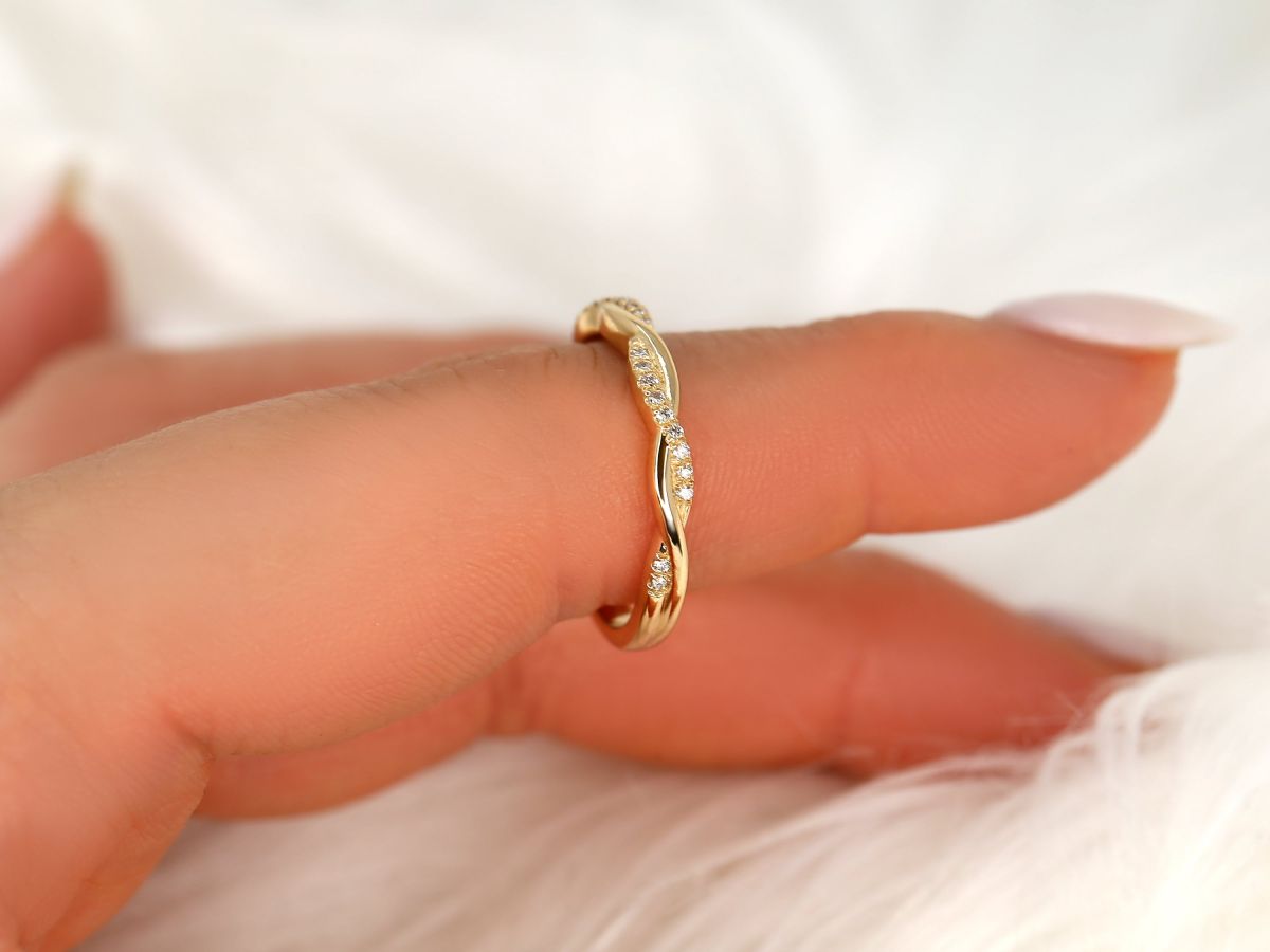 Stunning 0.11 TCW Round Moissanite Stones Halfway Twisted Wedding Bands 4