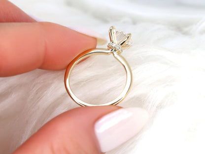 Stunning 2.0 CT Round Moissanite Engagement Ring with Hidden Halo Design 7